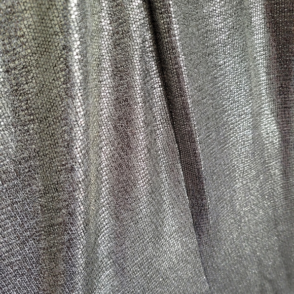 Betsy & Adam Silver Metallic Evening Dress - Picture 6 of 10